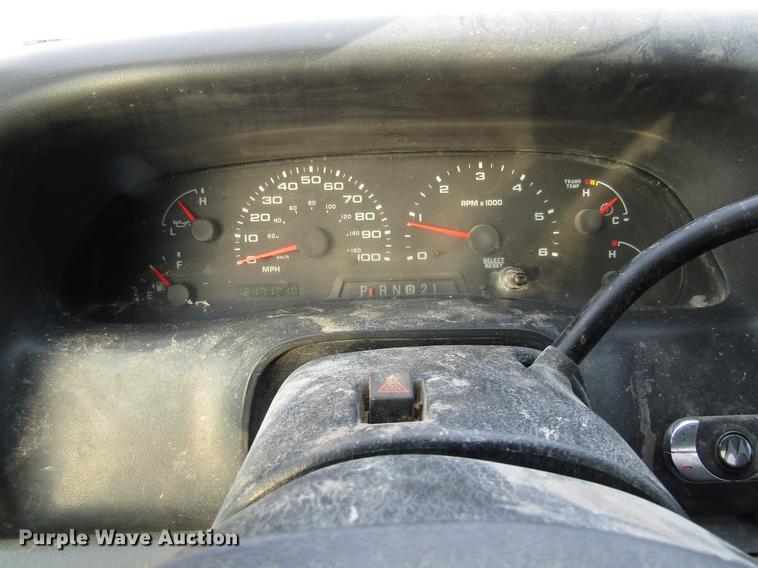 image for item DE5938 2004 Ford F250 Super Duty SuperCab utility bed pickup truck