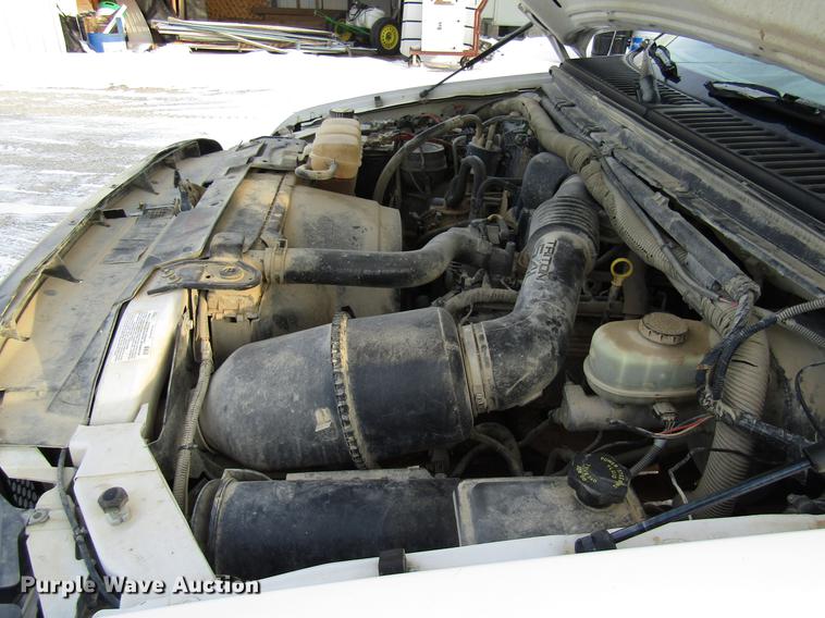 image for item DE5938 2004 Ford F250 Super Duty SuperCab utility bed pickup truck