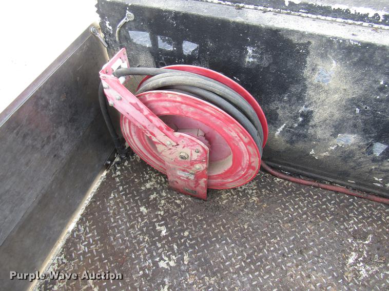 image for item DE5938 2004 Ford F250 Super Duty SuperCab utility bed pickup truck