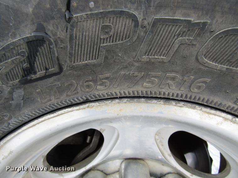 image for item DE5938 2004 Ford F250 Super Duty SuperCab utility bed pickup truck