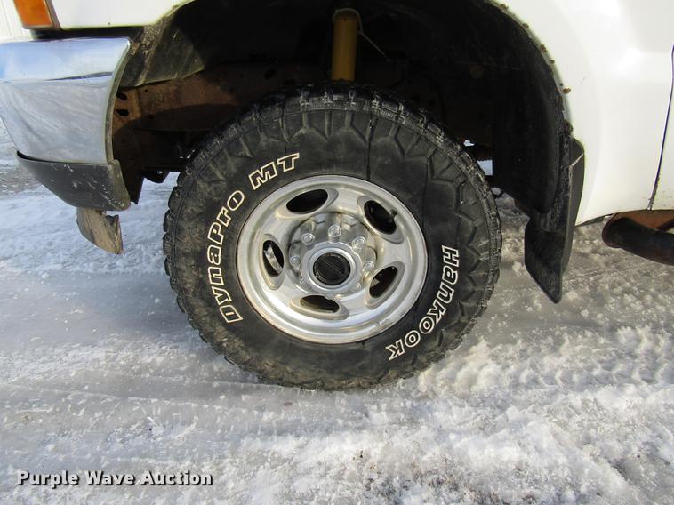 image for item DE5938 2004 Ford F250 Super Duty SuperCab utility bed pickup truck