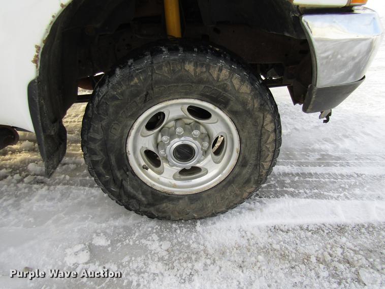 image for item DE5938 2004 Ford F250 Super Duty SuperCab utility bed pickup truck