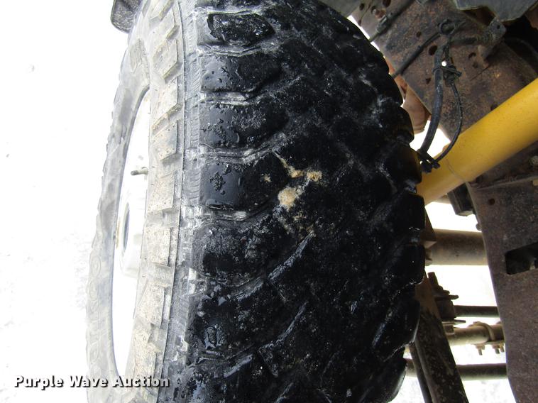 image for item DE5938 2004 Ford F250 Super Duty SuperCab utility bed pickup truck