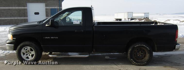 image for item DE5939 2004 Dodge Ram 1500 SLT pickup truck