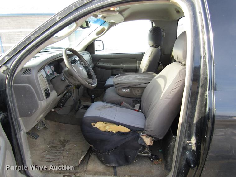 image for item DE5939 2004 Dodge Ram 1500 SLT pickup truck