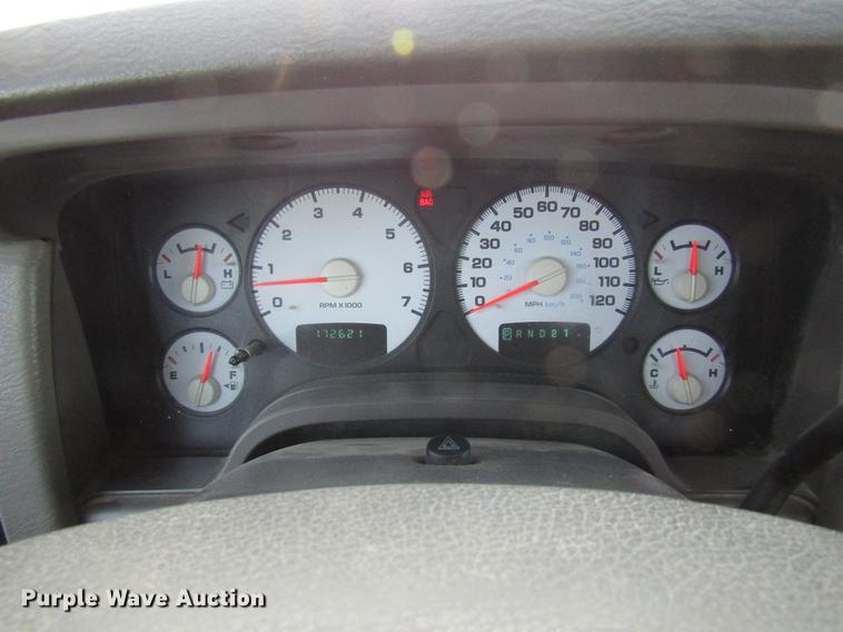 image for item DE5939 2004 Dodge Ram 1500 SLT pickup truck