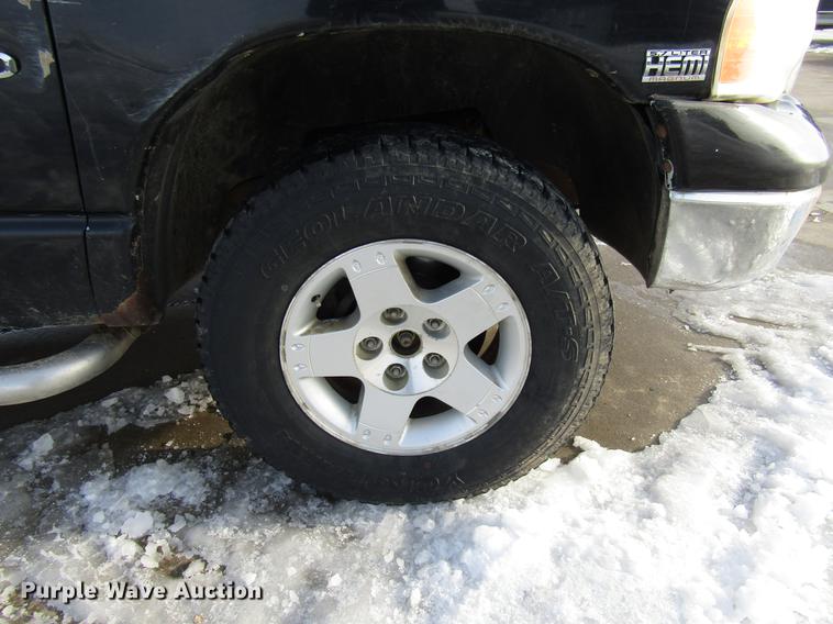 image for item DE5939 2004 Dodge Ram 1500 SLT pickup truck