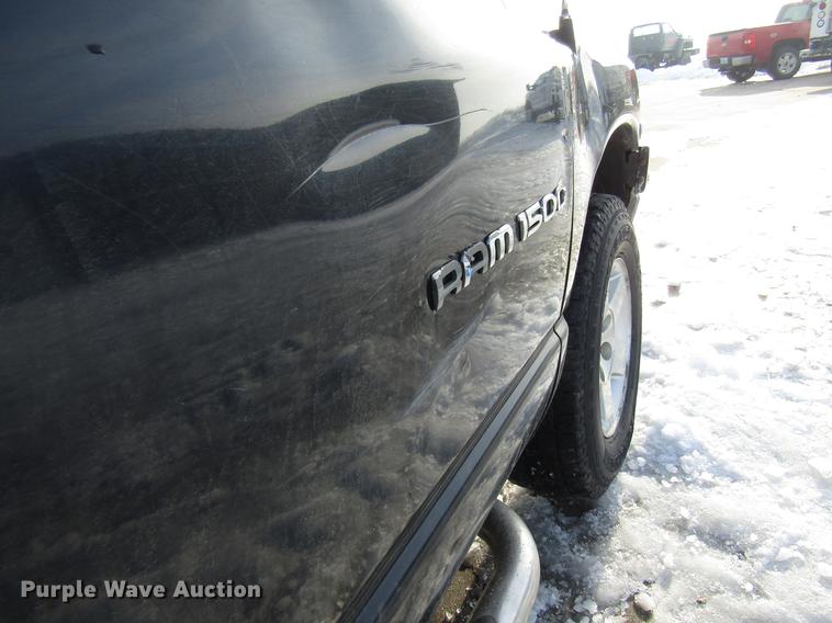 image for item DE5939 2004 Dodge Ram 1500 SLT pickup truck