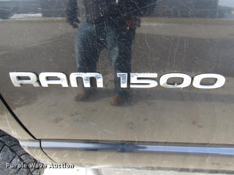 image for item DE5939 2004 Dodge Ram 1500 SLT pickup truck