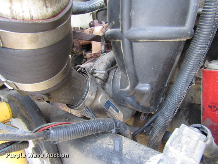 image for item DE5940 1994 Ford F700 truck cab and chassis