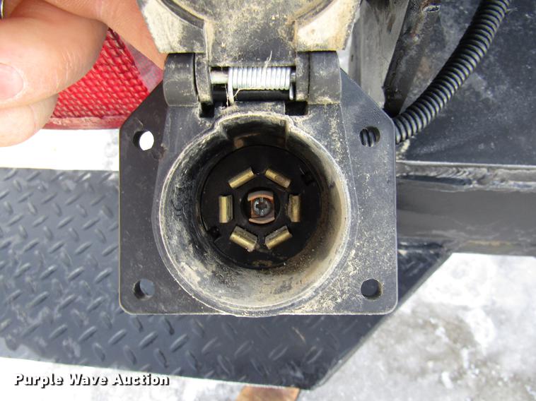 image for item DE5940 1994 Ford F700 truck cab and chassis