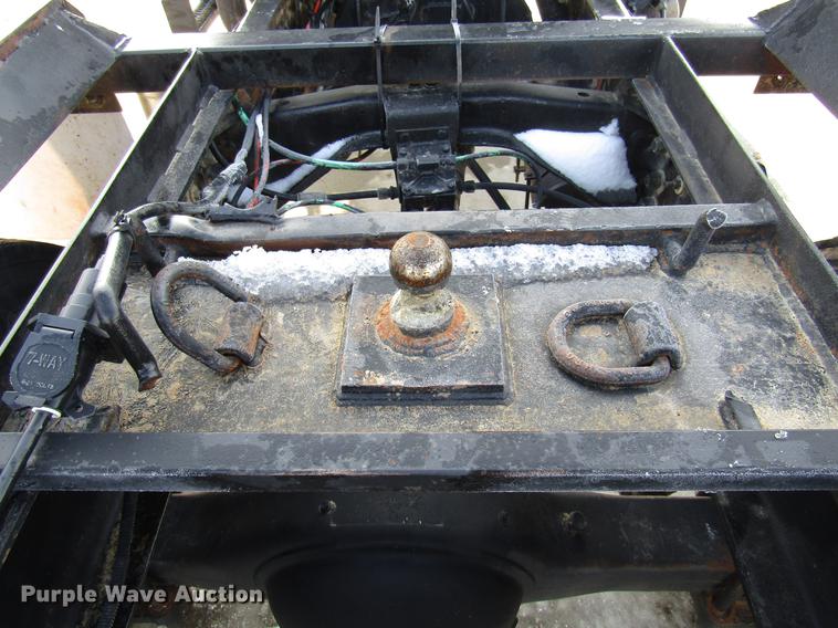 image for item DE5940 1994 Ford F700 truck cab and chassis