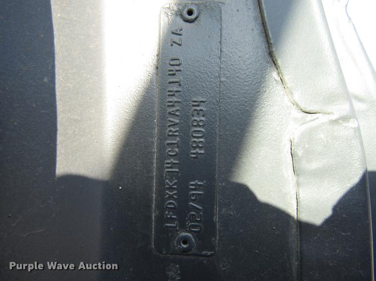 image for item DE5940 1994 Ford F700 truck cab and chassis