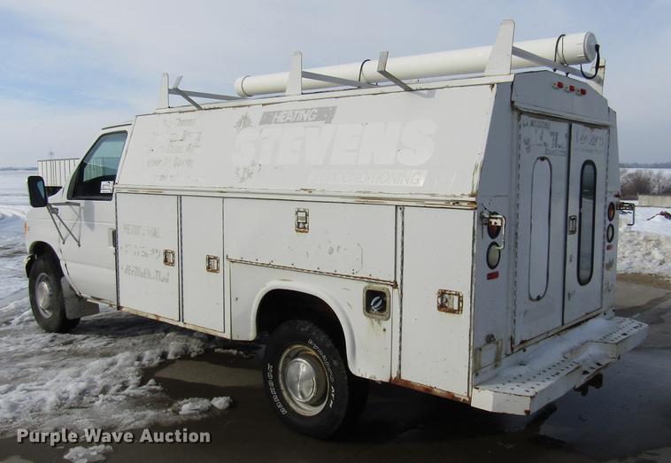image for item DE5942 2000 Ford Econoline E350 Super Duty utility van