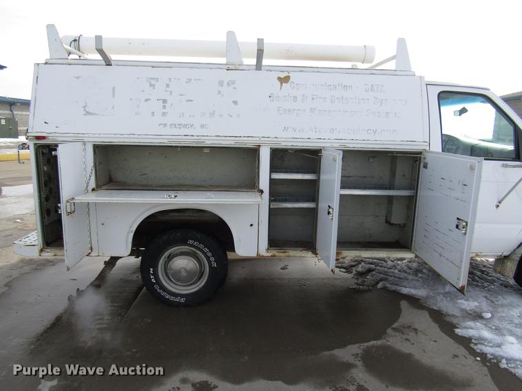 image for item DE5942 2000 Ford Econoline E350 Super Duty utility van