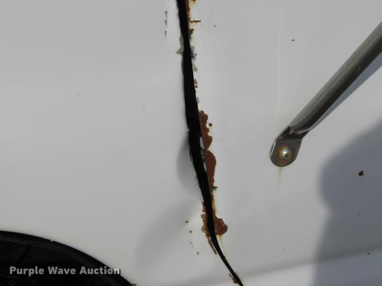 image for item DE5942 2000 Ford Econoline E350 Super Duty utility van