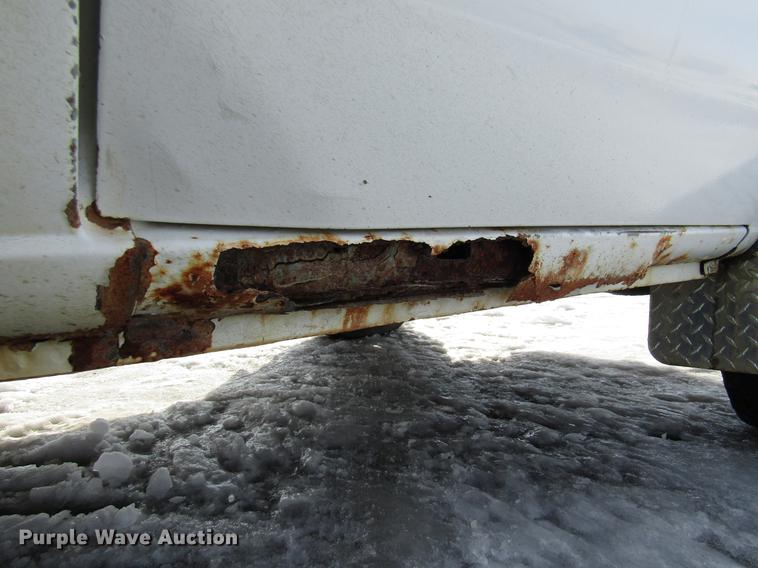 image for item DE5942 2000 Ford Econoline E350 Super Duty utility van