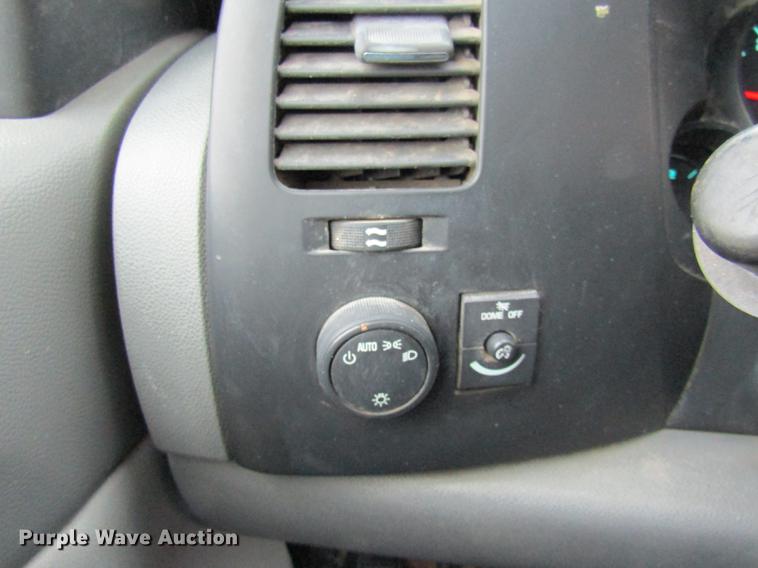 image for item DE5945 2009 Chevrolet Silverado 1500 Ext. Cab pickup truck