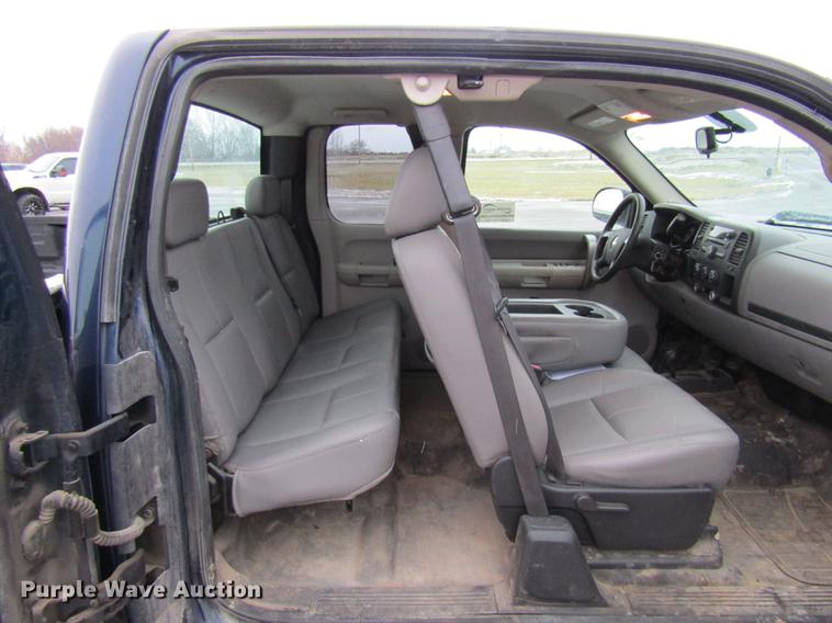 image for item DE5945 2009 Chevrolet Silverado 1500 Ext. Cab pickup truck