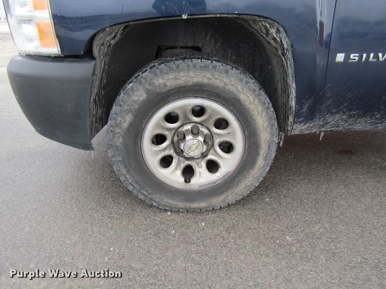 image for item DE5945 2009 Chevrolet Silverado 1500 Ext. Cab pickup truck