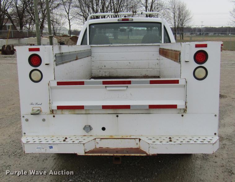 image for item DE5957 2000 Ford F250 Super Duty XL utility bed pickup truck