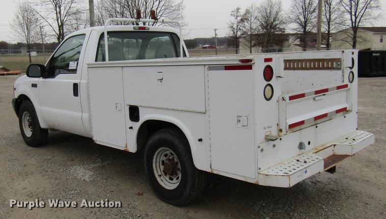 image for item DE5957 2000 Ford F250 Super Duty XL utility bed pickup truck