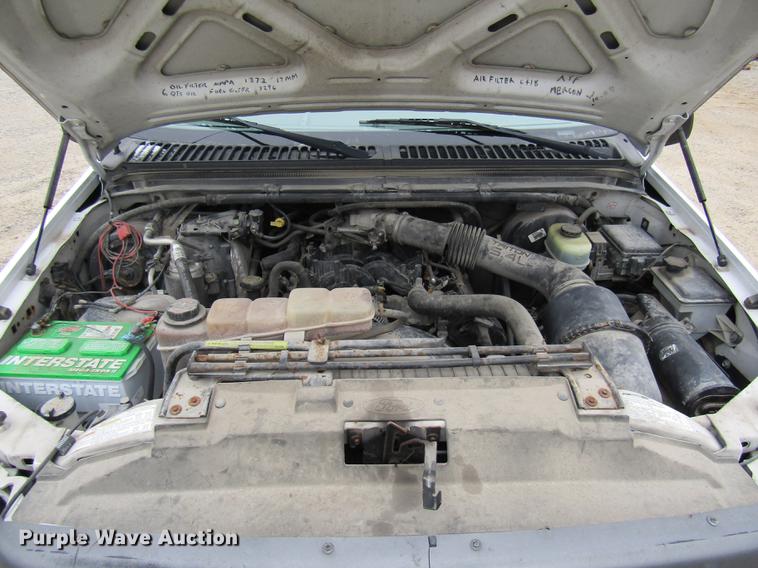 image for item DE5957 2000 Ford F250 Super Duty XL utility bed pickup truck