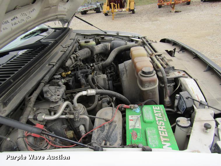 image for item DE5957 2000 Ford F250 Super Duty XL utility bed pickup truck