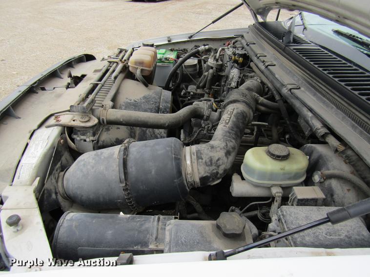 image for item DE5957 2000 Ford F250 Super Duty XL utility bed pickup truck