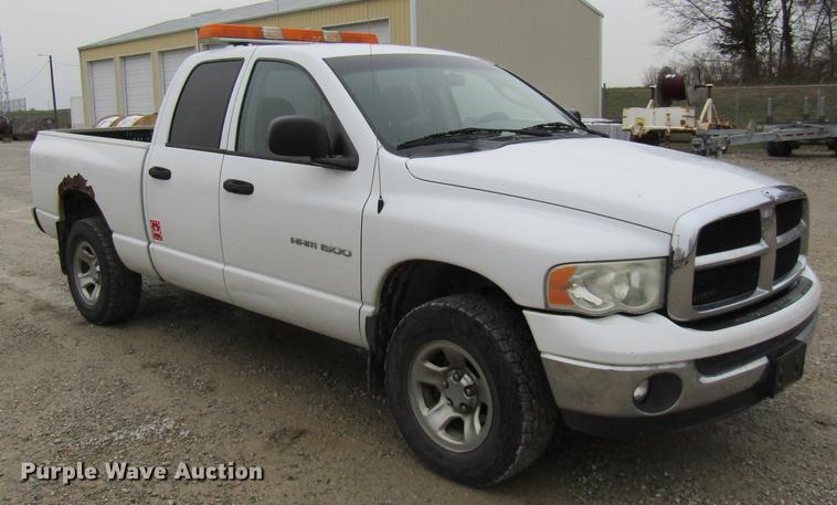 image for item DE5958 2003 Dodge Ram 1500 SLT Quad Cab pickup truck