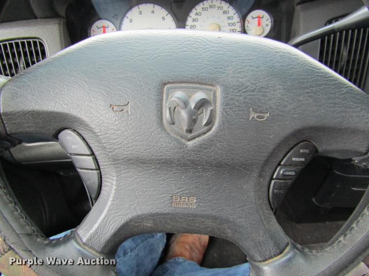 image for item DE5958 2003 Dodge Ram 1500 SLT Quad Cab pickup truck