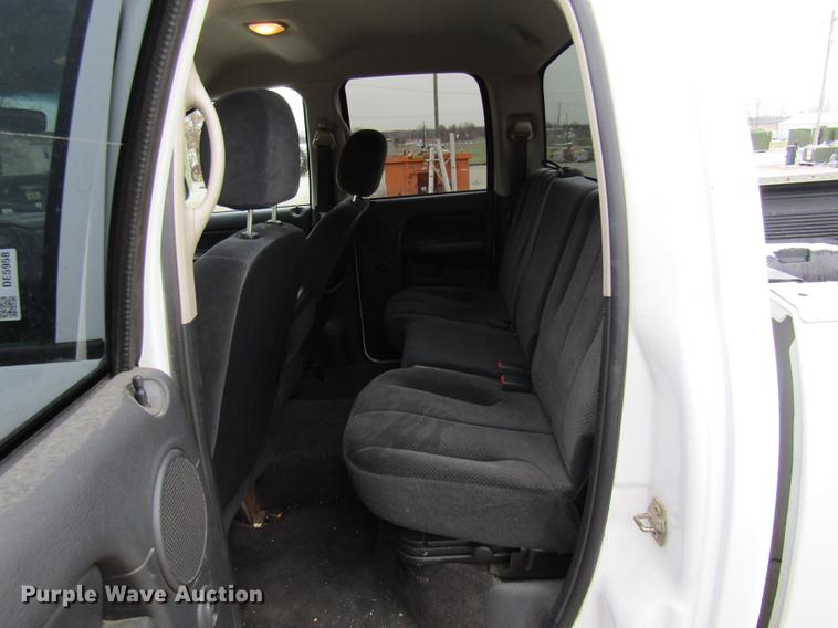 image for item DE5958 2003 Dodge Ram 1500 SLT Quad Cab pickup truck