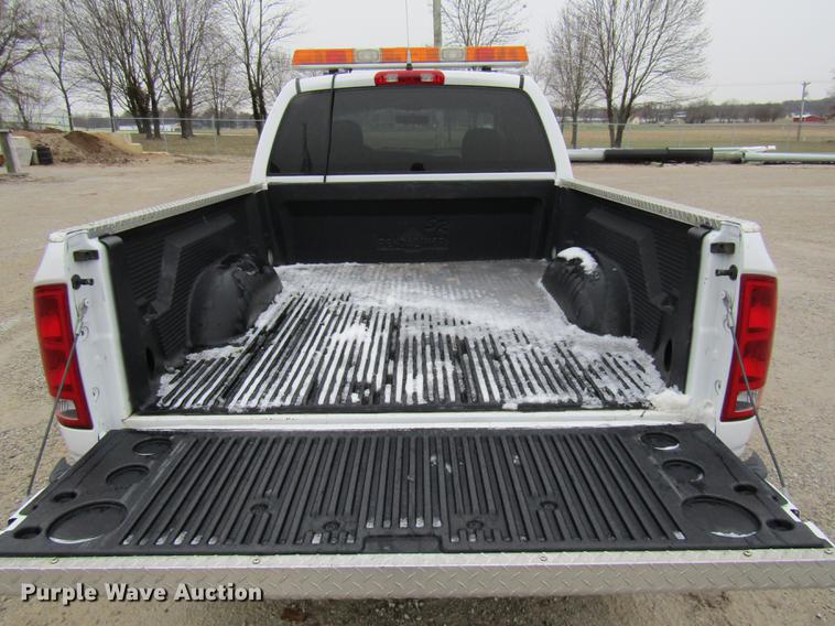 image for item DE5958 2003 Dodge Ram 1500 SLT Quad Cab pickup truck