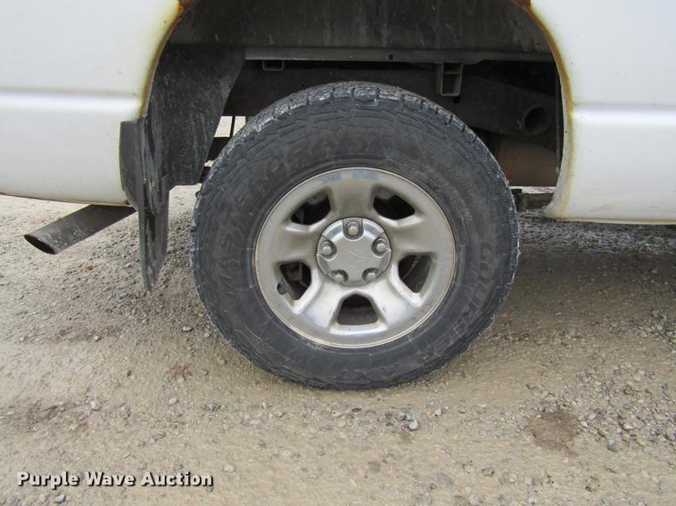 image for item DE5958 2003 Dodge Ram 1500 SLT Quad Cab pickup truck