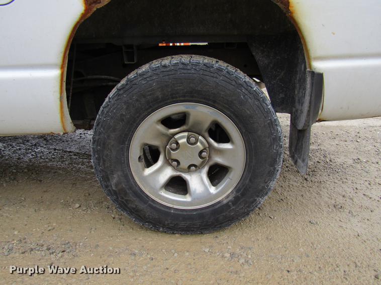 image for item DE5958 2003 Dodge Ram 1500 SLT Quad Cab pickup truck