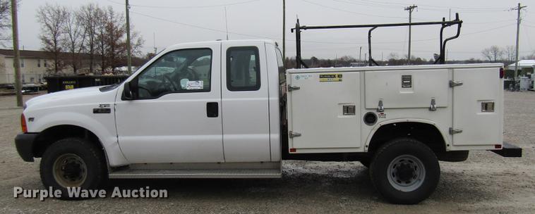 image for item DE5959 1999 Ford F350 Super Duty XL SuperCab utility bed pickup truck