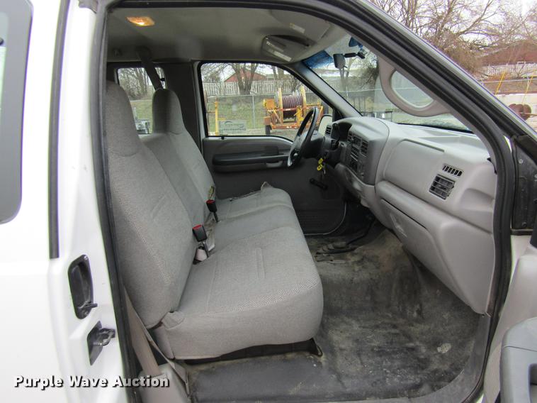 image for item DE5959 1999 Ford F350 Super Duty XL SuperCab utility bed pickup truck