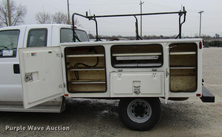 image for item DE5959 1999 Ford F350 Super Duty XL SuperCab utility bed pickup truck