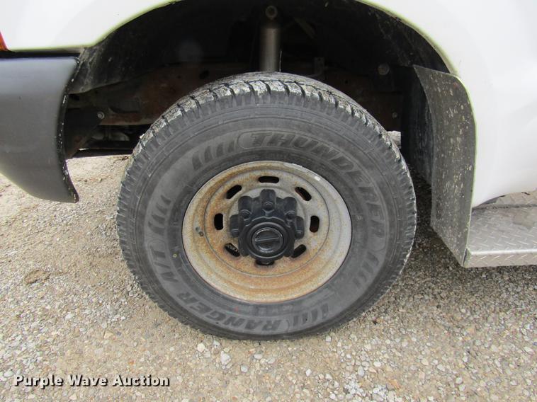 image for item DE5959 1999 Ford F350 Super Duty XL SuperCab utility bed pickup truck