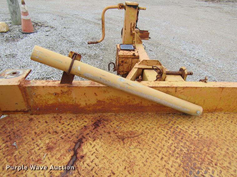 image for item DE5961 1990 Butler tilt deck equipment trailer