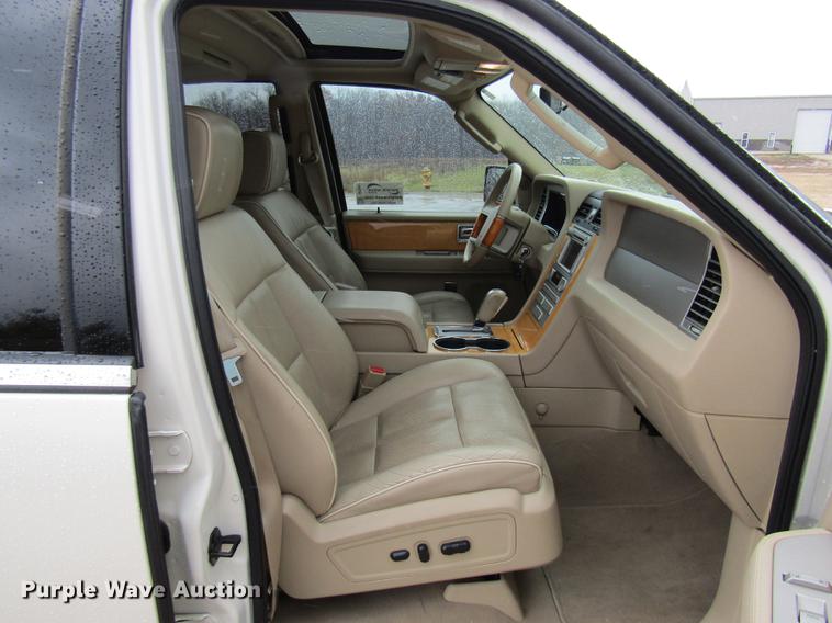 image for item DE5962 2008 Lincoln Navigator SUV
