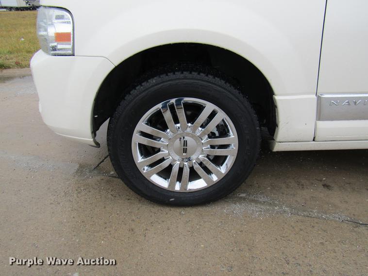 image for item DE5962 2008 Lincoln Navigator SUV