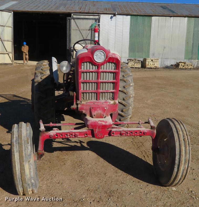 image for item DE6552 Ford 961 Powermaster tractor