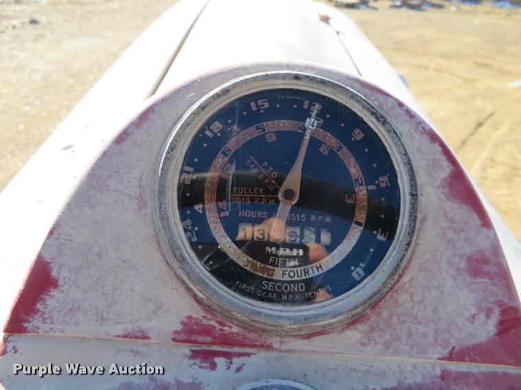 image for item DE6552 Ford 961 Powermaster tractor