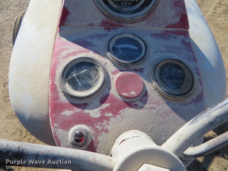 image for item DE6552 Ford 961 Powermaster tractor