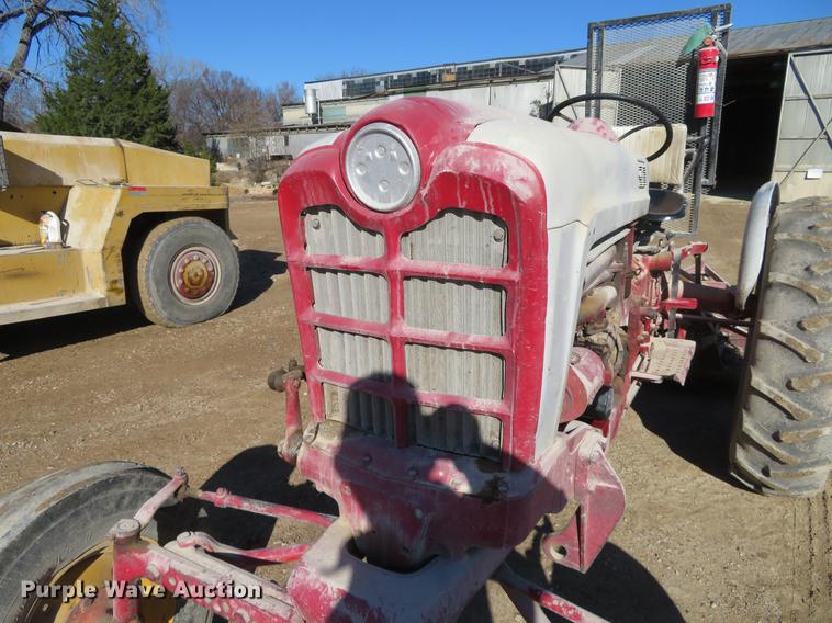 image for item DE6552 Ford 961 Powermaster tractor