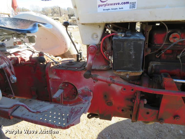 image for item DE6552 Ford 961 Powermaster tractor