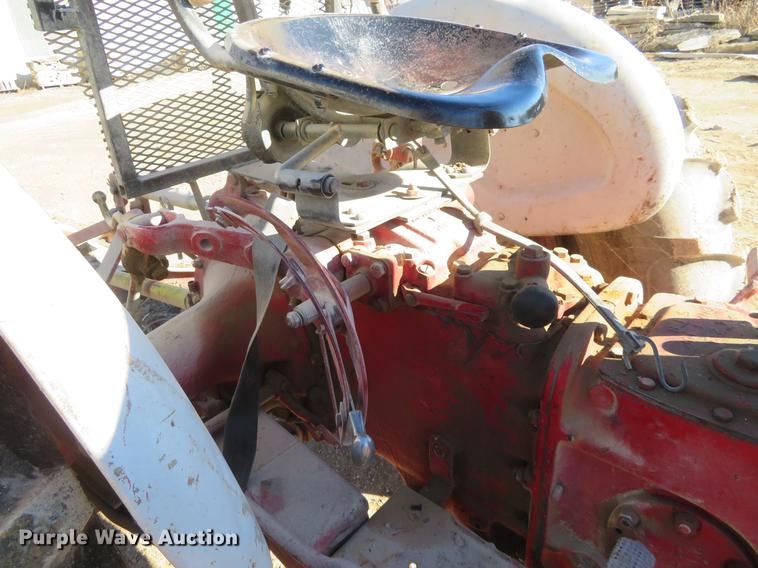 image for item DE6552 Ford 961 Powermaster tractor