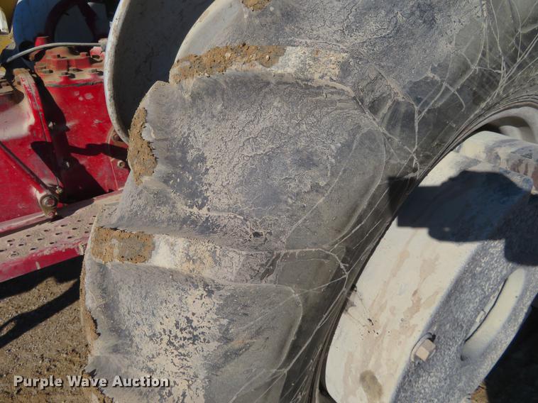 image for item DE6552 Ford 961 Powermaster tractor