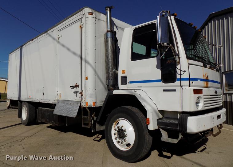 image for item DE7550 2007 Sterling SC8000 shredder box truck